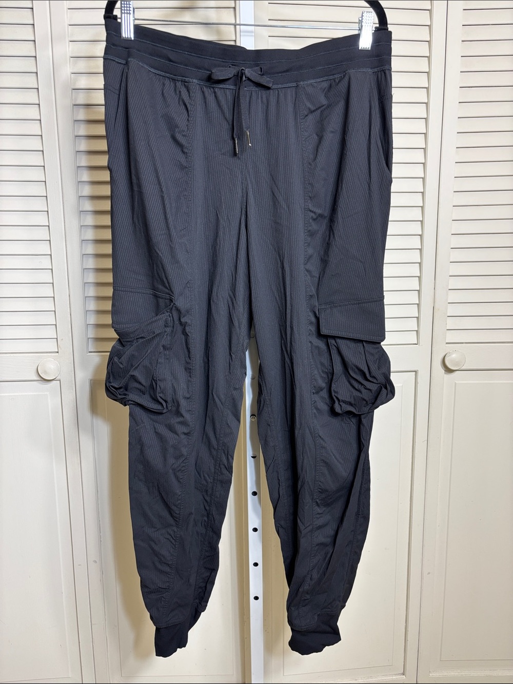 Lululemon Dance Studio Relaxed-Fit Mid-Rise Cargo Jogger Black Large